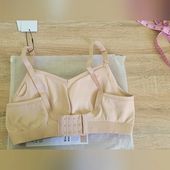 Knix Good To Go Seamless Bra Warm Sand NWT M++ - Picture 6 of 6